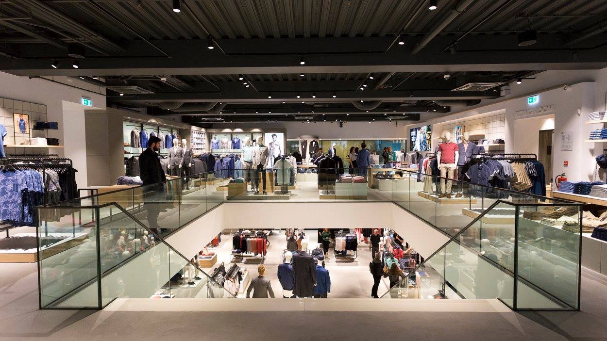 WE Flagship store Utrecht Hoog Catharijne