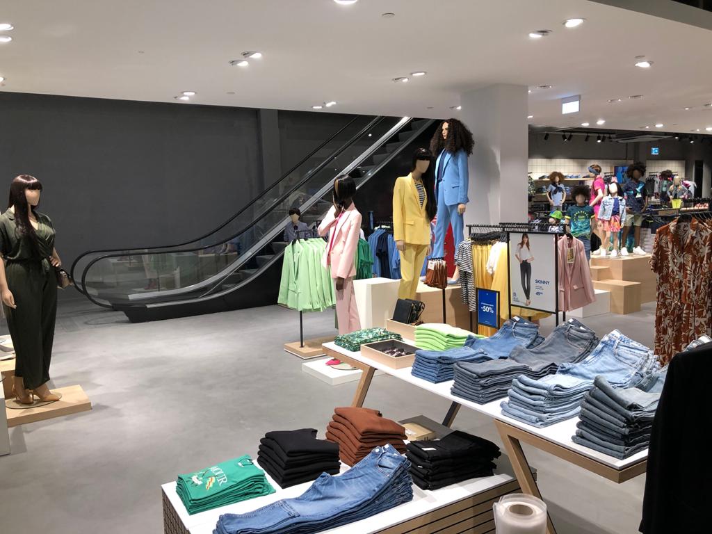 WE store Mall of the Netherlands